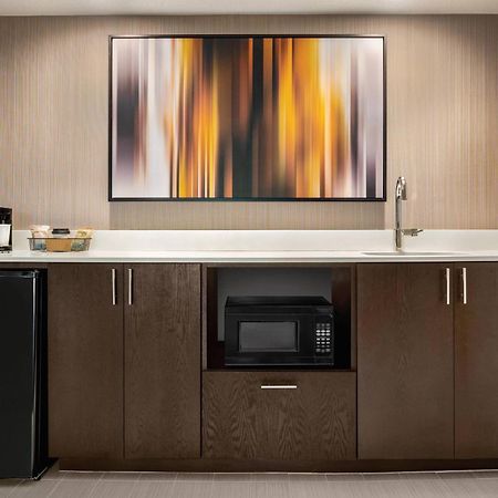 Отель Courtyard By Marriott Dayton North Экстерьер фото