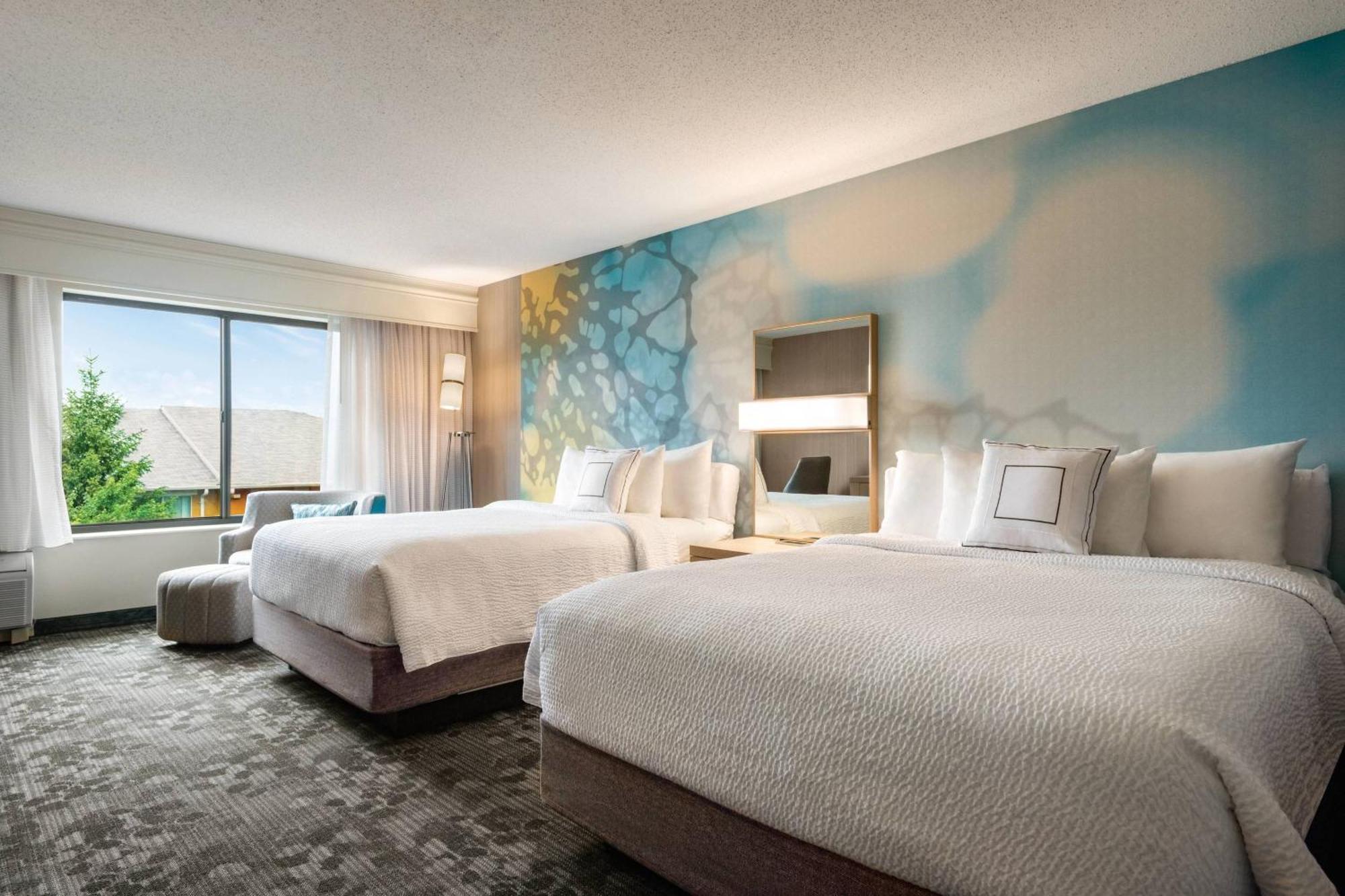 Отель Courtyard By Marriott Dayton North Экстерьер фото