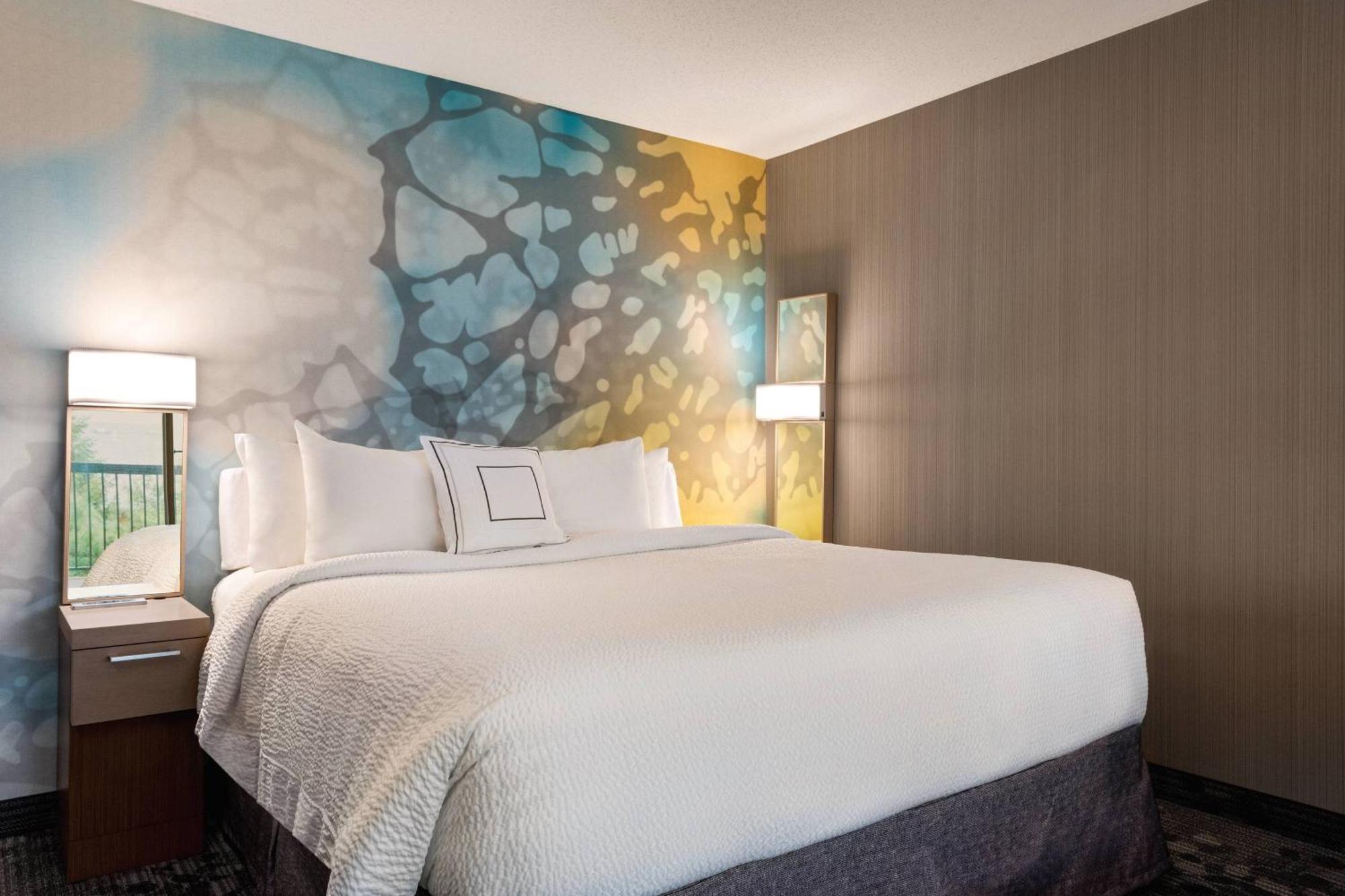Отель Courtyard By Marriott Dayton North Экстерьер фото