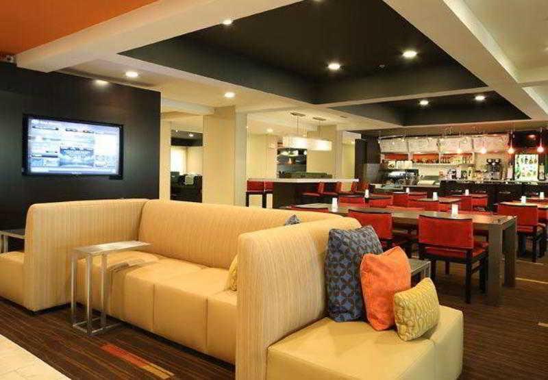 Отель Courtyard By Marriott Dayton North Ресторан фото