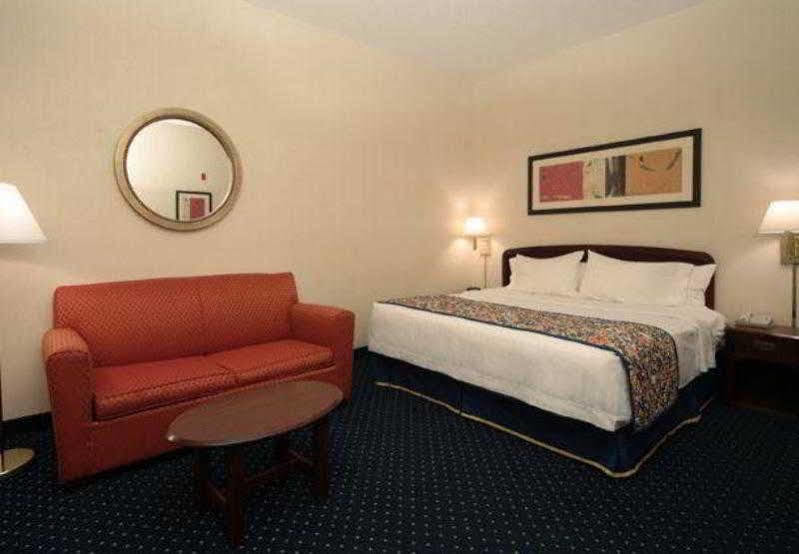 Отель Courtyard By Marriott Dayton North Экстерьер фото