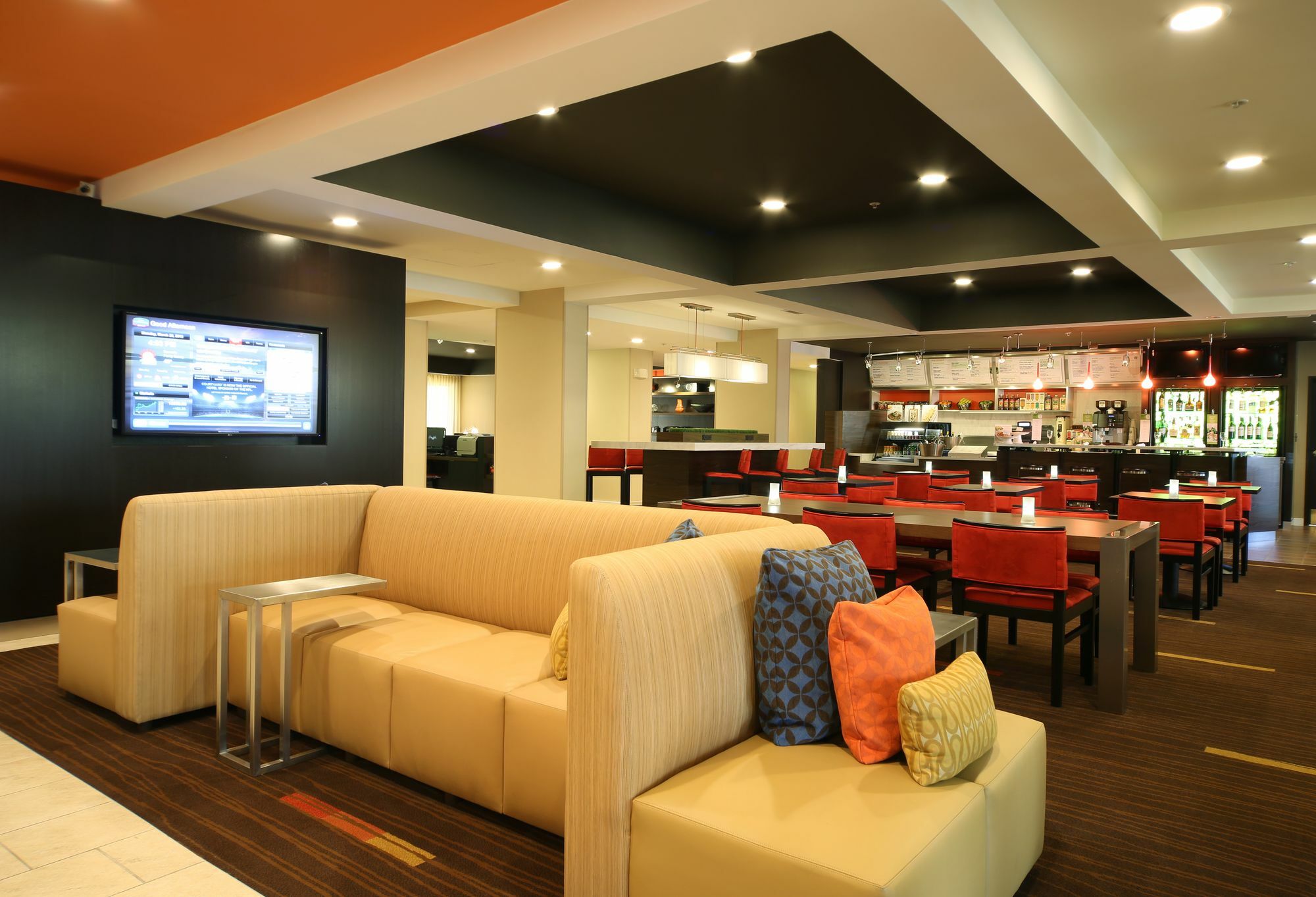 Отель Courtyard By Marriott Dayton North Экстерьер фото