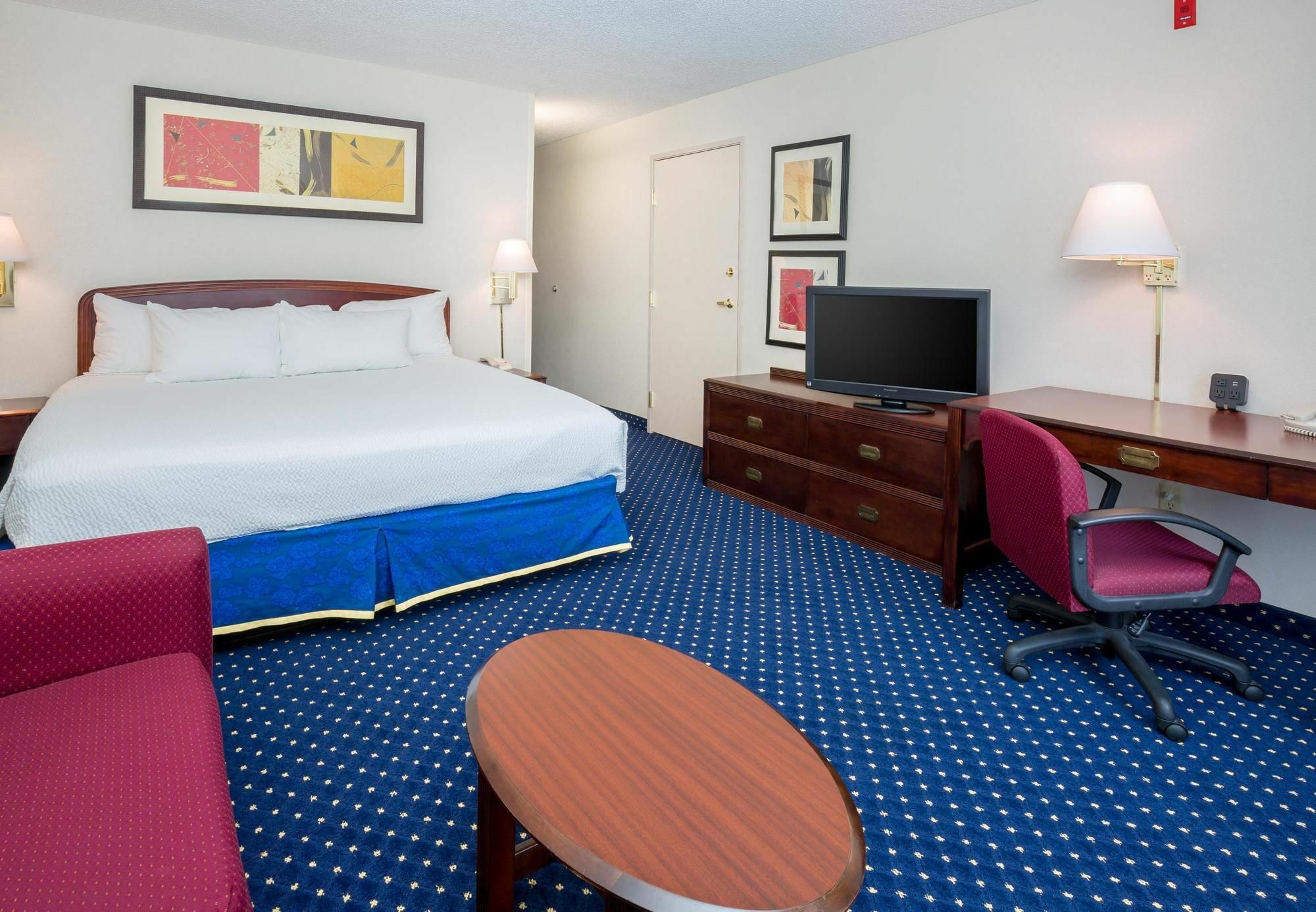 Отель Courtyard By Marriott Dayton North Экстерьер фото