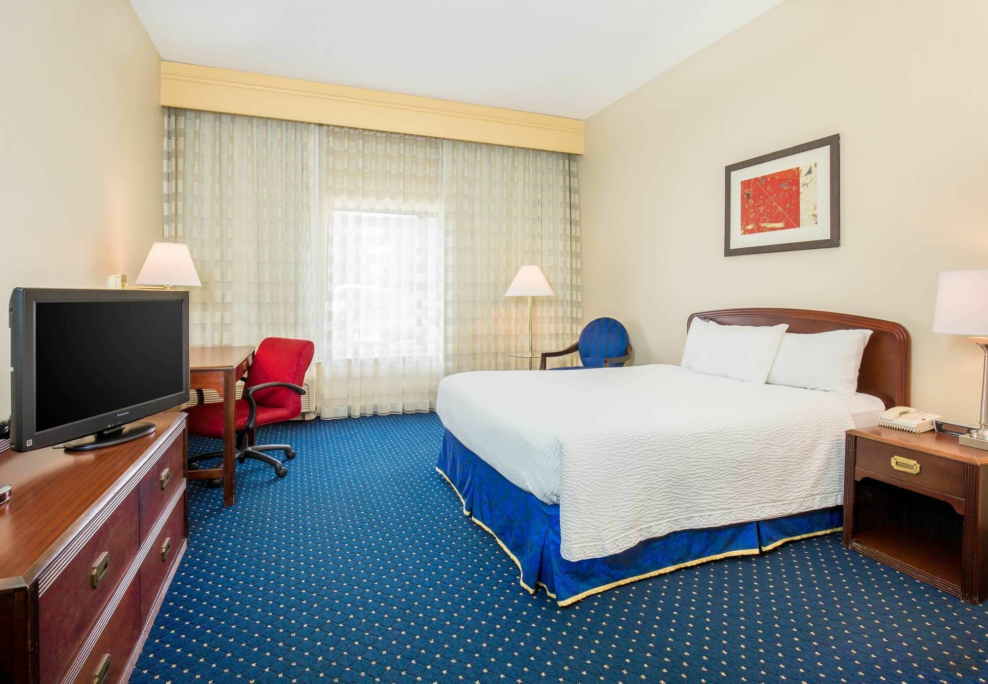 Отель Courtyard By Marriott Dayton North Экстерьер фото