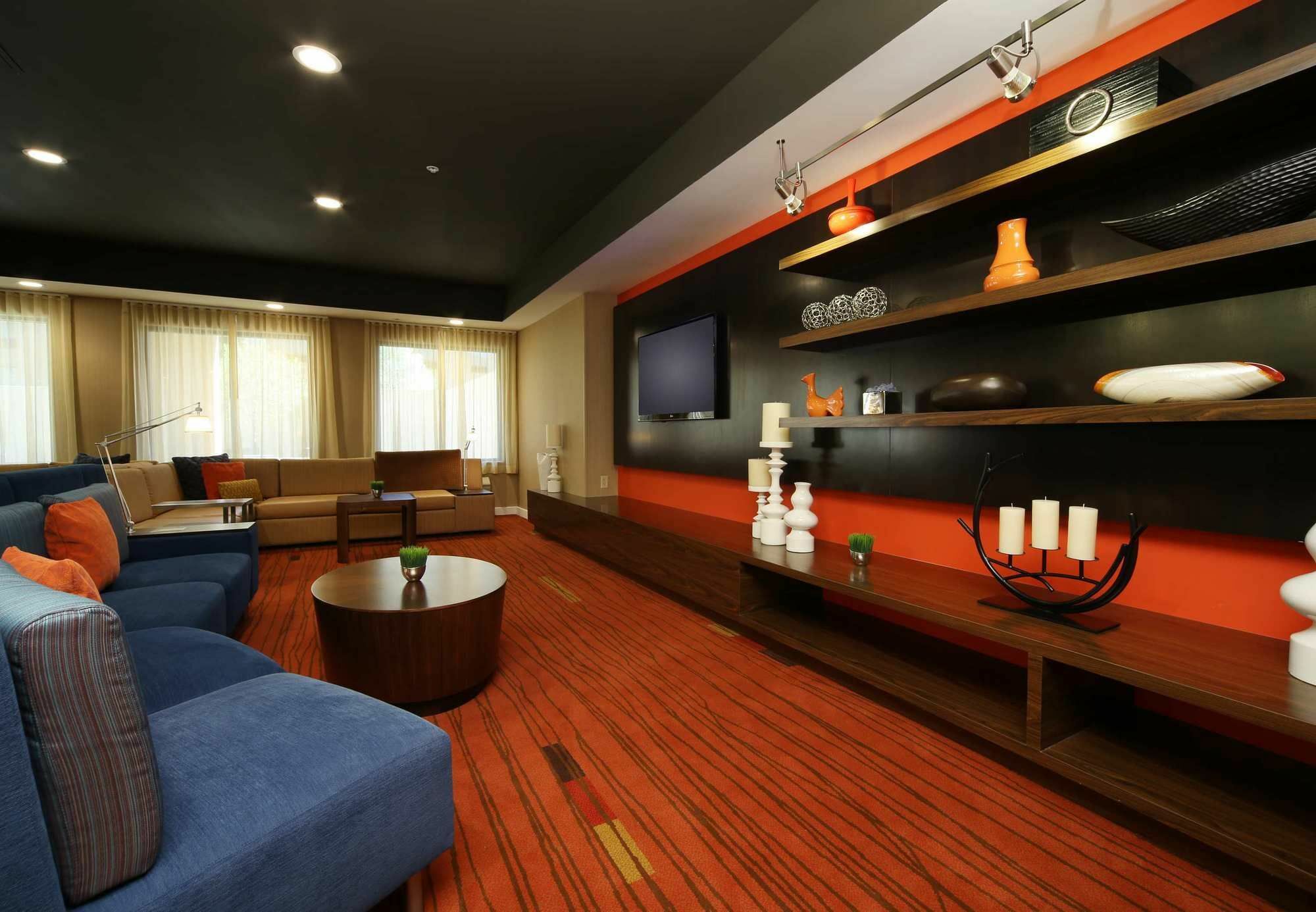 Отель Courtyard By Marriott Dayton North Экстерьер фото